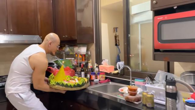 7 Momen Kejutan Ulang Tahun Azka Corbuzier, Ada Tumpeng dan Dihadiri Kalina Ocktaranny