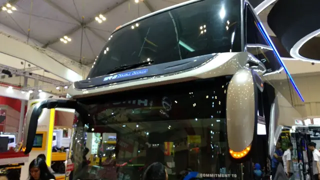 Bus Laksana