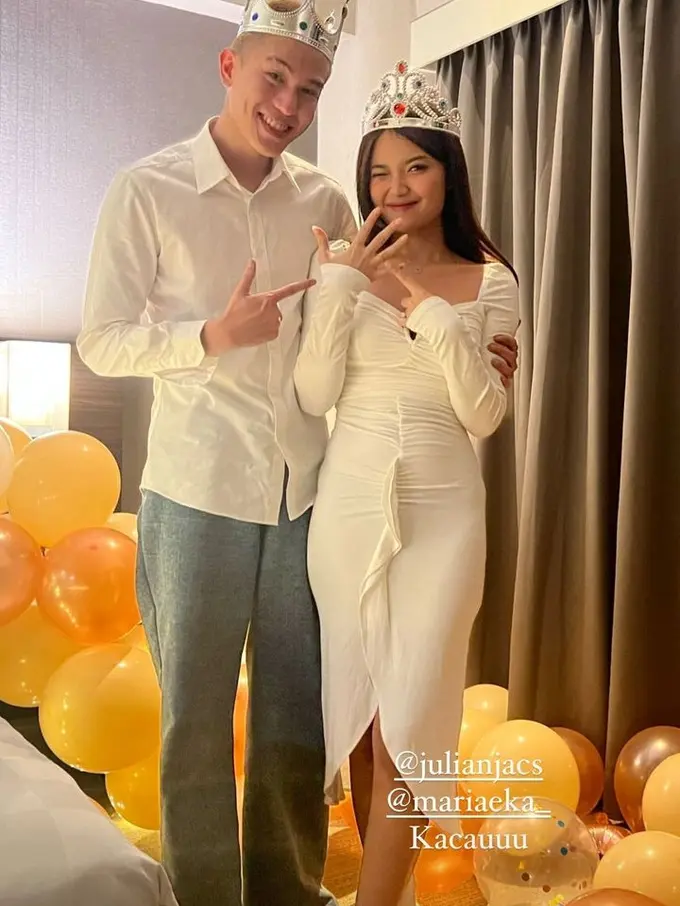 Julian Jacob lamar kekasih baru