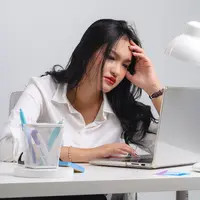 Sahabat Fimela, cari suplemen untuk pekerja korporat yang sering begadang? Temukan solusi agar tetap produktif dan sehat tanpa efek samping di sini! (H1TS)