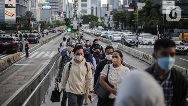 Pecabutan PPKM untuk Genjot Ekonomi 2023