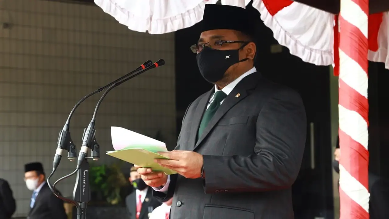 Menag Yaqut Cholil Qoumas saat memimpin upacara Peringatan Hari Amal Bakti (HAB) ke-75 Kemenag di Kantor Kemenag, Lapangan Banteng, Jakarta Pusat, Selasa (5/1/2021)