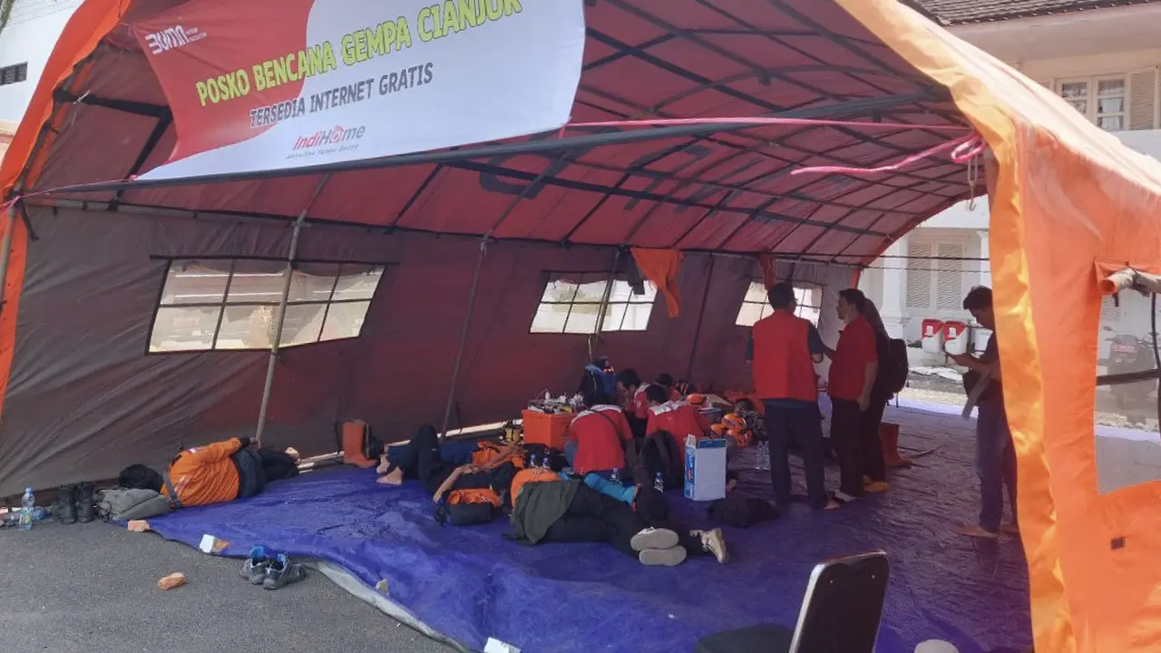 Telkom Salurkan Bantuan Senilai Rp1 Miliar dan Percepat Pemulihan Layanan