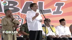 Presiden Jokowi beri bantuan uang berbentuk rekening bank BRI untuk merekontruksi rumah korban gempa di Lombok, NTB.