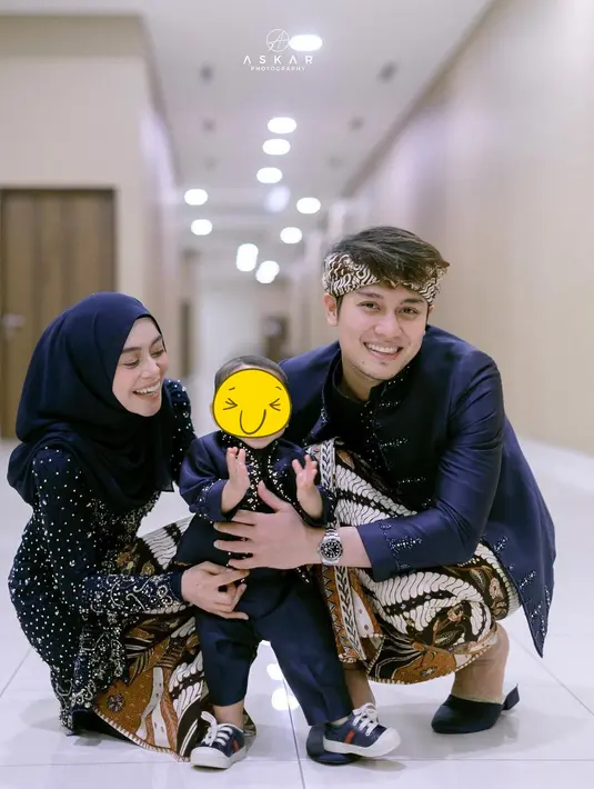Terlepas dari itu, kekompakan Lesti dan Rizky Billar bareng baby L makin membuktikan mereka sudah akur kembali. (Liputan6.com/IG/@lestykejora).