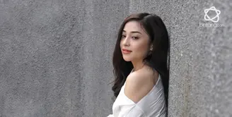  Nikita Willy mengaku jika ia kehilangan masa remajanya karena harus melakoni syuting setiap hari