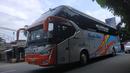 Scania K 360 IB merupakan sasis premium yang juga banyak dipakai di Indonesia. Sasis Premium ini dibekali mesin DC-13 108 dengan berkapasitas 13000cc dengan tenaga 360hp pada 1900rpm dan torsi 1750nm pada 1000-1350rpm. Sasis ini juga dapat diaplikasikan pada bodi Super High Deck.