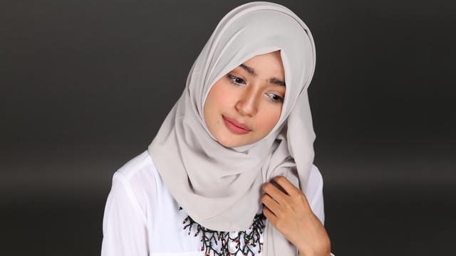 Tutorial Hijab Pesta Simple Segi Empat Modern
