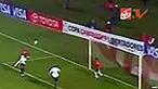 Gelandang muda Giuliano membawa Internacional menundukkan sesama klub Brasil, Sao Paulo, 1-0 (0-0) dalam leg pertama semifinal Piala Libertadores di Porto Alegre. 
