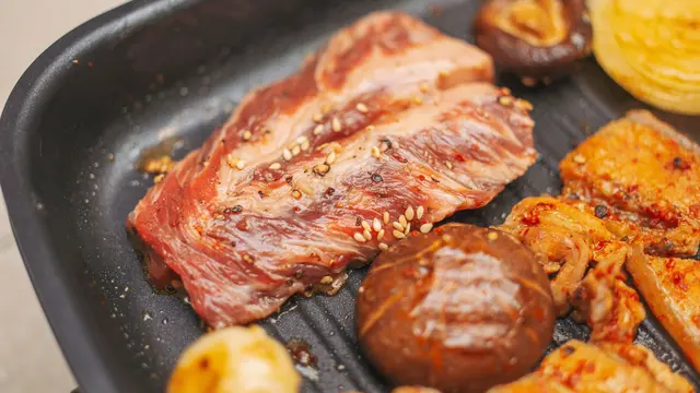 Cara Memasak Daging Sapi setelah Dimarinasi agar Tetap Juicy