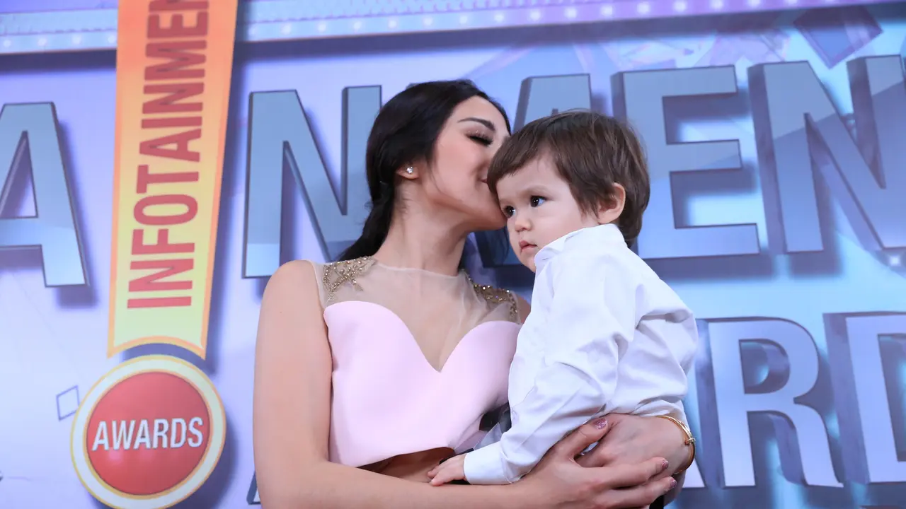 [Bintang] El Barack Menang Gorgeous Baby Infotainment Awards 2017