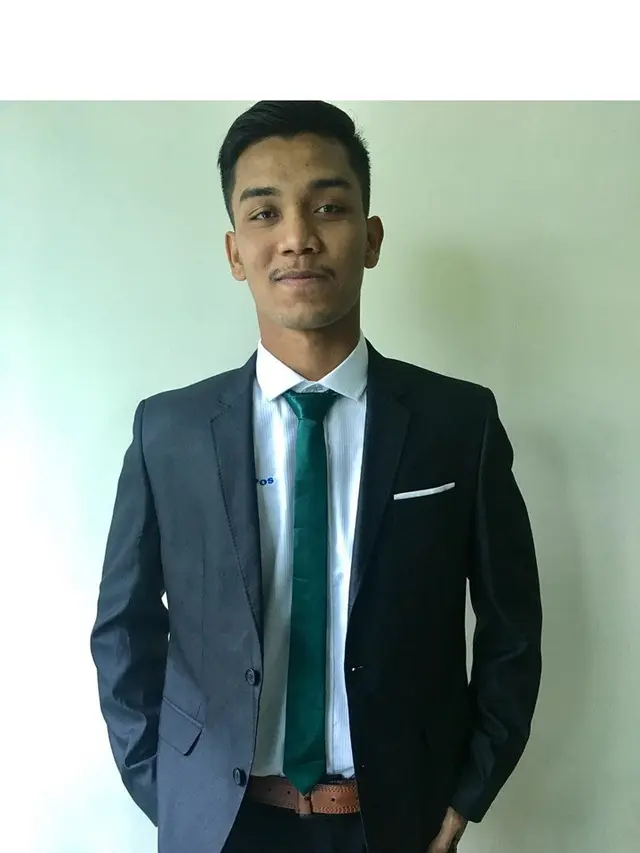 7 Potret Miswar Saputra saat di Luar Lapangan, Penjaga Gawang Andalan Persebaya