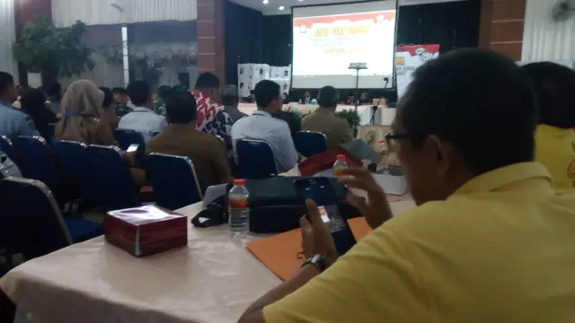 Pelaksanaan sidang pleno rekapilasi suara yang dilakukan KPUD Garut berlangsung lancar