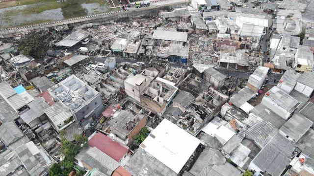 Foto udara Suasana pemukiman warga terdampak kebakaran depo Pertamina Plumpang