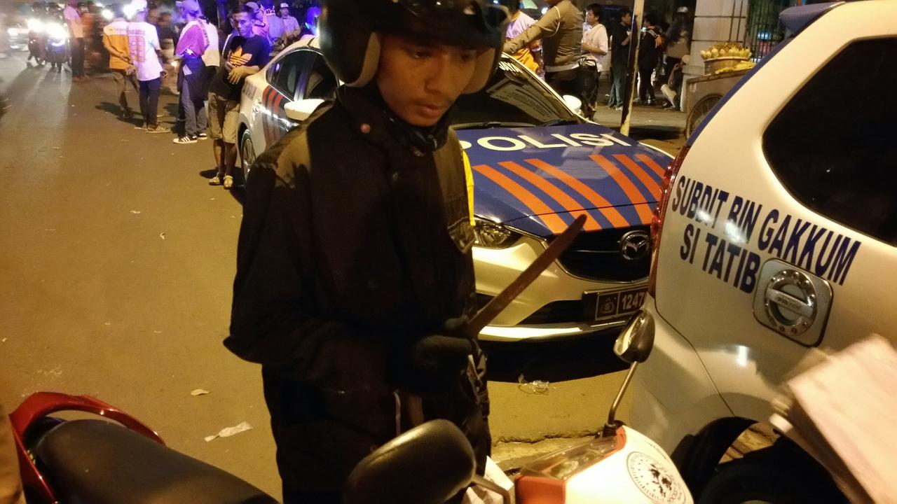 Razia suporter sepak bola