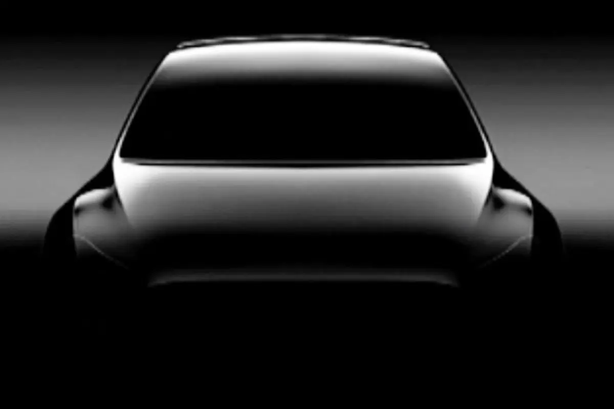 Tesla Model Y akan diposisikan di bawah Tesla Model X.(foto:Carscoop)
