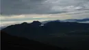 Tampak danau tujuh gunung terlihat dari lereng Gunung Kerinci. Foto diambil pada 15 Mei 2015. (Liputan6.com/Helmi Fithriansyah)