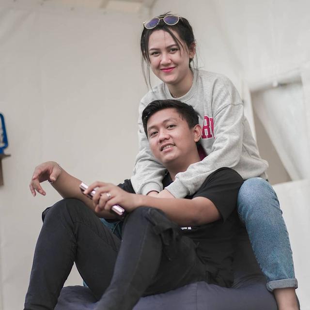 Didoakan Berjodoh, ini 7 Potret Denny Caknan dan Happy Asmara yang Mikin Lengket