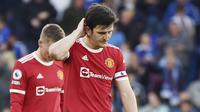 Harry Maguire - Kapten Setan Merah ini tampil kedodoran saat MU ditaklukkan Leicester City. Maguire yang baru pulih dari cedera itu pun beberapa kali membuat kesalahan sehingga gawang De Gea dibrondong gol oleh The Foxes. (AP/Rui Viera)