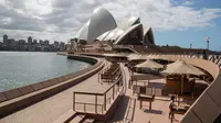 Area makan di Sydney Opera House ditutup di Sydney, Australia, pada 1 September 2020. Sektor pariwisata di Australia terdampak parah oleh pandemi COVID-19. (Xinhua/Hu Jingchen)