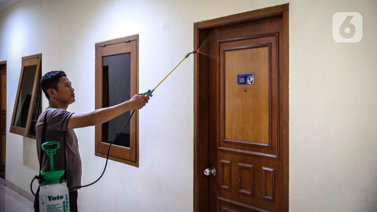 FOTO: DKI Siapkan Sekolah untuk Tempat Tinggal Tenaga Medis