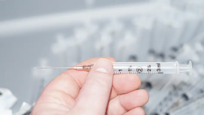 Video Bocah Nangis Waktu Disuntik Jadi Perdebatan Netizen