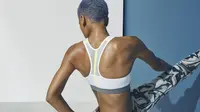 Nike kembali meluncurkan koleksi bra terbarunya Nike Motion Adapt Bra, bra dengan 3 fungsi untuk membuat olahraga semakin nyaman. Sumber foto: Nike Indonesia/Zeno Indonesia.