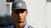 Pascal Wehrlein yang saat ini masih menjadi pebalap Manor Racing menjadi pesaing utama Rio Haryanto memperebutkan kursi pebalap Manor Racing musim depan. (AFP/Toshifumi Kitamura)