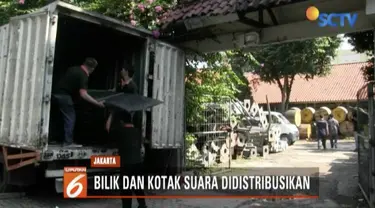 KPU Jakarta Selatan mulai distribusikan logistik Pemilu 2019 berupa bilik dan kotak suara.