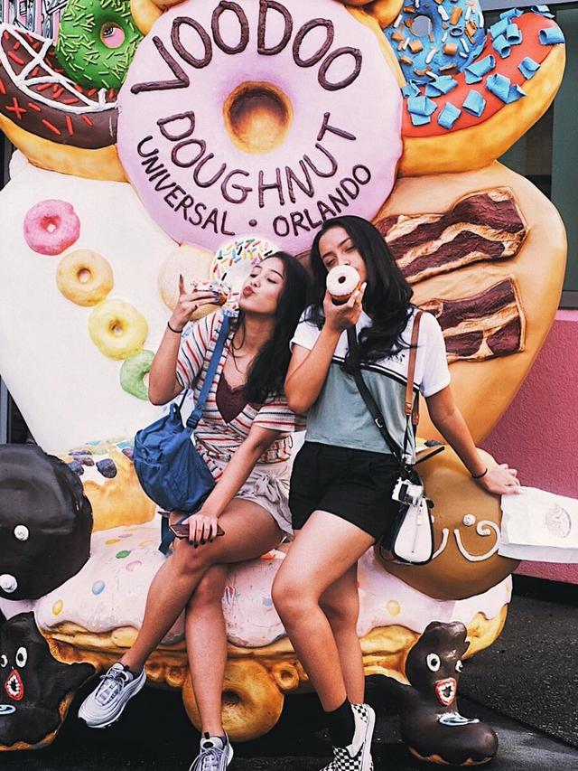 Makin Dewasa dan Cantik, Ini 6 Potret Kedua Anak Dede Yusuf