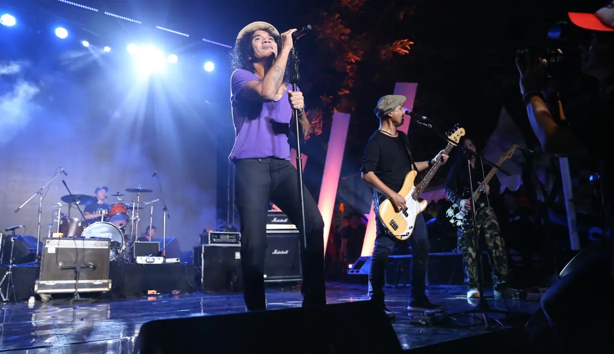 Slank -Konser Solidaritas Indonesia untuk Sulteng