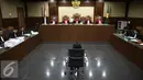 Damayanti dituntut hukuman penjara selama enam tahun dengan denda Rp 500 juta subsider 6 bulan penjara, serta pencabutan hak dipilih sebagai pejabat publik selama 5 tahun, Jakarta, Senin (29/8). (Liputan6.com/Faizal Fanani)