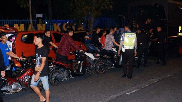 Polisi menjaring sejumlah motor trondol, berknalpot cempreng dan tidak lengkap suratnya.