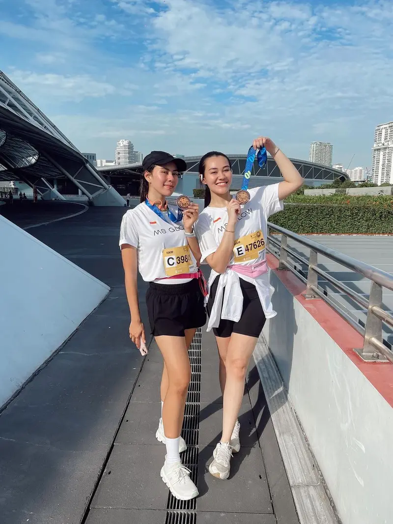 Aaliyah Massaid Dapat Medali Lari Maraton 10 Ribu Meter di Singapura, Fuji: Aku  sebagai Tim Hore Aja - ShowBiz Liputan6.com