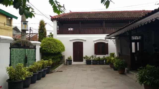 Kisah Penyelamatan Rumah Tenggelam Milik Mister Keraton