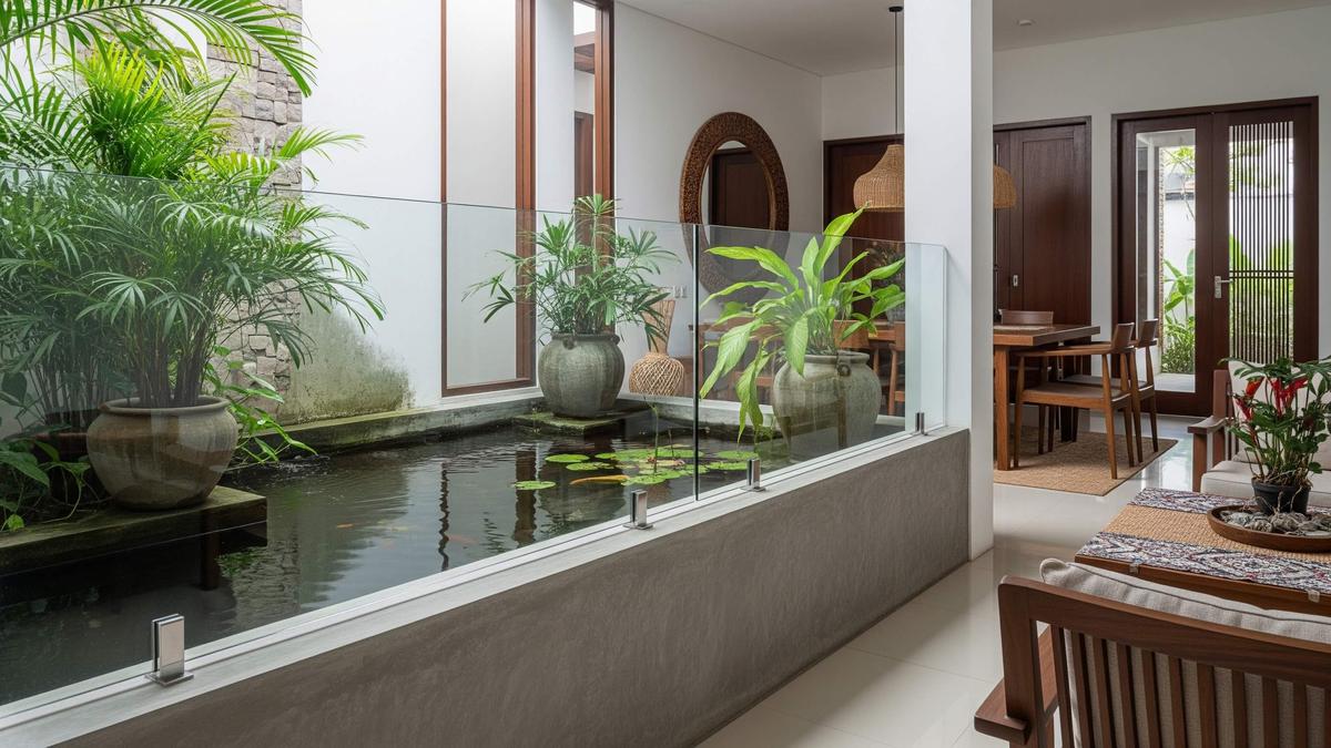 7 Desain Pagar Pengaman Kolam Ikan Minimalis dalam Rumah yang Estetik dan Aman