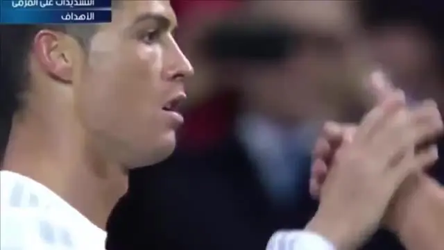 Video highlights Liga Champions antara Real Madrid vs AS Roma yang berakhir dengan skor 2-0 di Santiago Bernabeu, Rabu (9/3/2016). Cristiano Ronaldo dan James Rodriguez mencetak 2 gol tersebut.