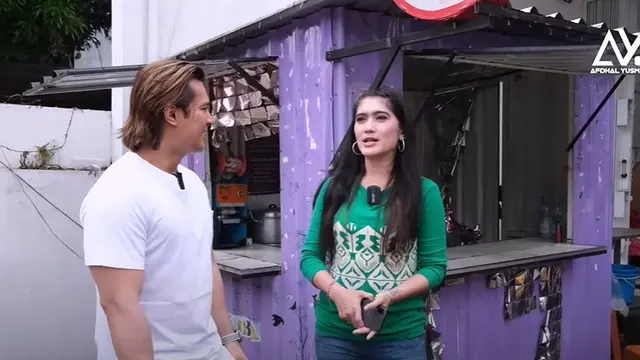 Jarang Tersorot, Ini 7 Potret Revi Mariska yang Banting Setir Jadi Penjual Boba