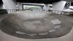 Tambalan semen terlihat di trek Skatepark Slipi, Jakarta, Minggu (16/6/2019). Sudah hampir dua bulan taman bermain skateboard tersebut ditutup oleh Suku Dinas Kehutanan Jakarta Pusat akibat rusaknya beberapa fasilitas seperti arena, sejumlah keramik, dan taman. (merdeka.com/Iqbal S. Nugroho)