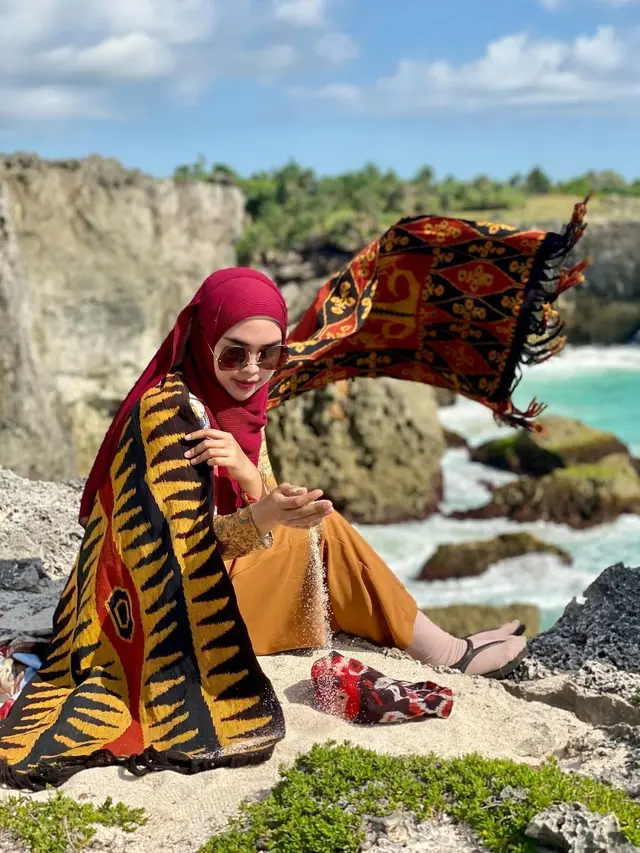 8 Momen Liburan Ria Ricis di Pulau Sumba, Seru Banget