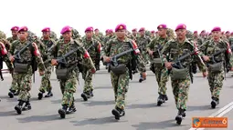 Citizen6, Surabaya: Dalam Latihan Gabungan TNI tahun 2012 ini, Korps Marinir melibatkan 880 prajurit dari Pasmar-1 dan material tempur Korps Marinir. (Pengirim: Budi Abdillah). 