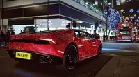 Lamborghini Huracan dibalut Swarovski.(Instagram Daria Radionova)