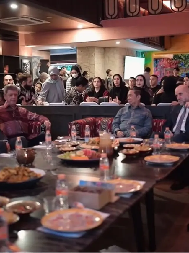 6 Potret Ananda Omesh di Bukber Dubes Palestina, Silaturahmi & Doa Kemerdekaan