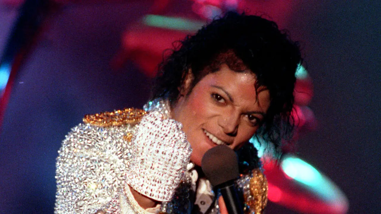 [Bintang] Michael Jackson