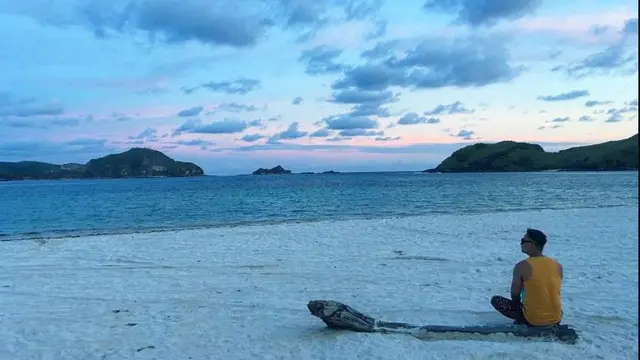 Pantai Tanjung Aan Lombok