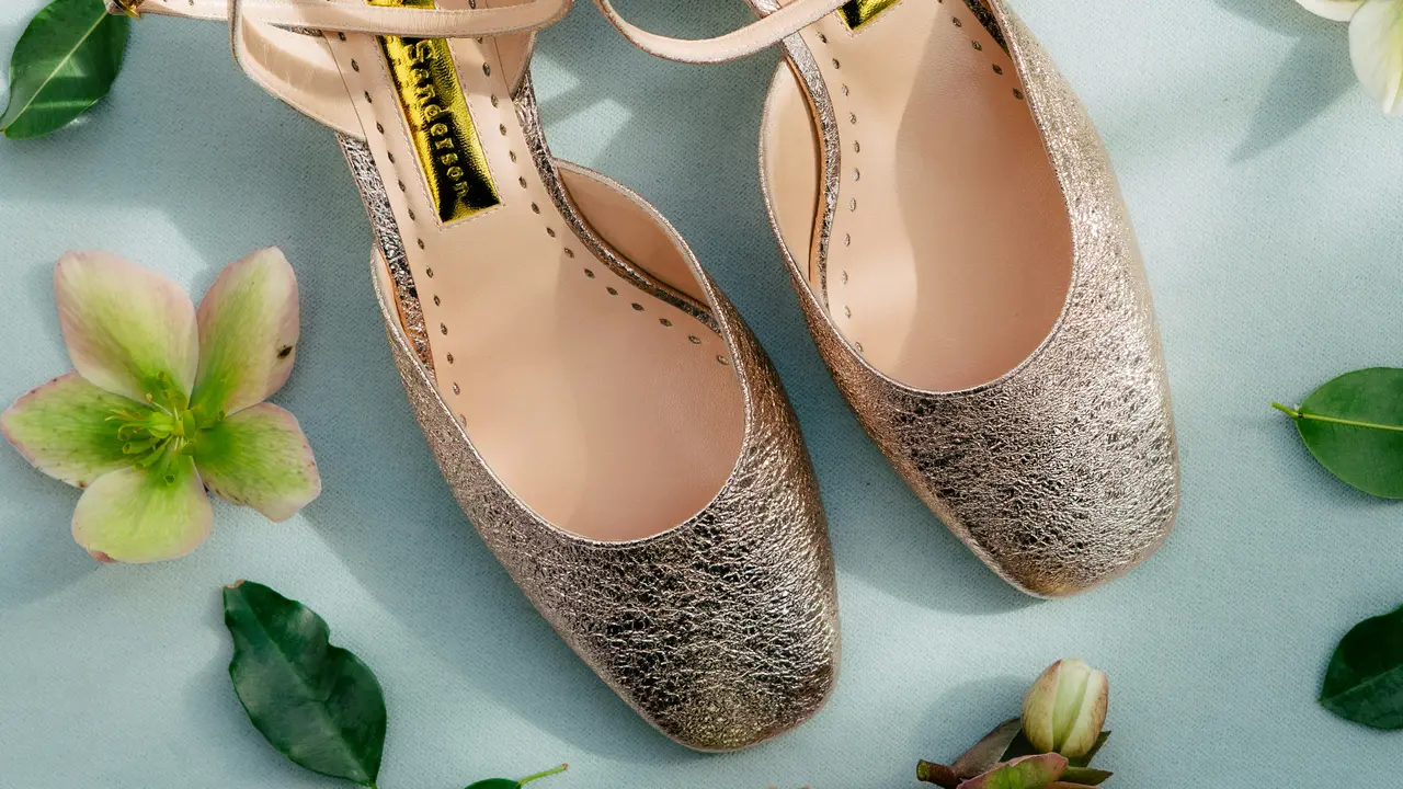 Rekomendasi Merk Sandal Wedges 2024