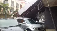Disapu Angin, Kanopi Pelabuhan Feri Harbour Bay Batam Ambruk