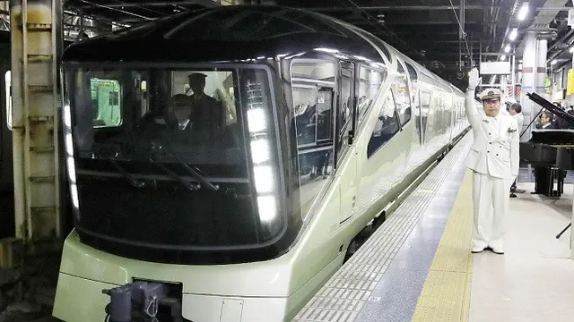 Kereta api mewah jepang (CNN)