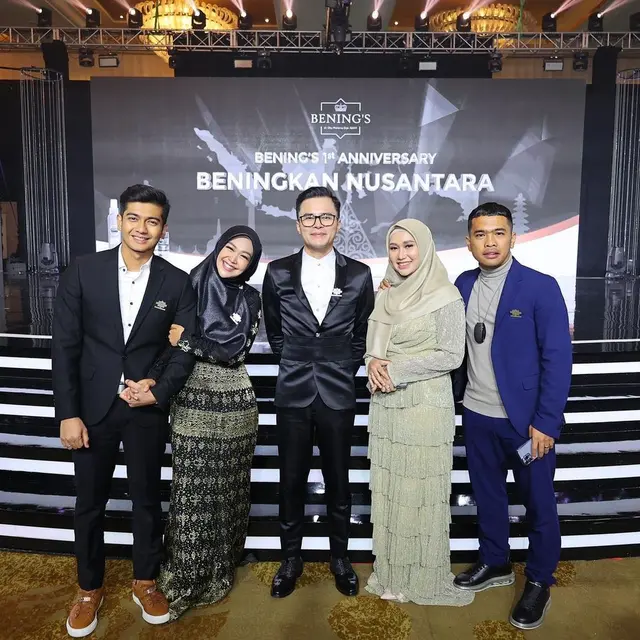 Ria Ricis dan Teuku Ryan. (Foto: Dok. Instagram @teukuryantr)