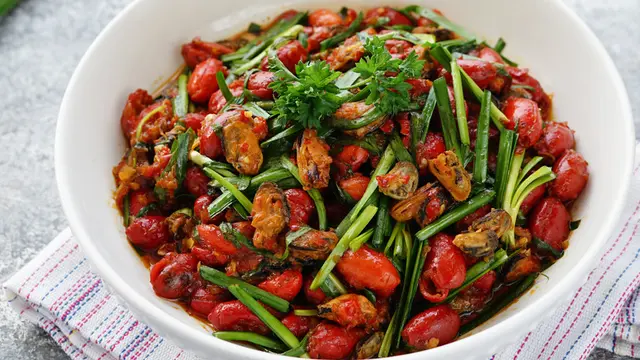 tumis kulit melinjo